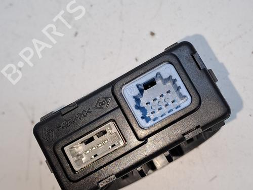 Elektronische module RENAULT MEGANE II Saloon (LM0/1_) 1.5 dCi (LM0F, LM0T, LM2B) | BP28037725M83 