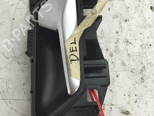 Used Front right interior door handle Front right interior door handle OPEL CORSA F (P2JO) CORSA-e (68) (136 hp) 39556161 39556161