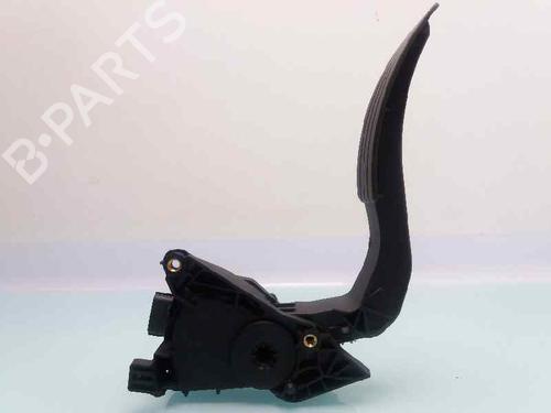 Pédale RENAULT CLIO IV (BH_) 1.5 dCi 90 (90 hp) 23386949