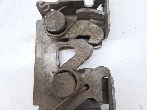Hood lock BMW 5 (E60) 520 d | BP23370142C133 