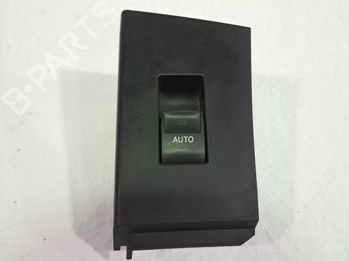 Used Right rear window switch TOYOTA AURIS (_E18_) 1.8 Hybrid (ZWE186_, ZWE186R) (136 hp) 24587602