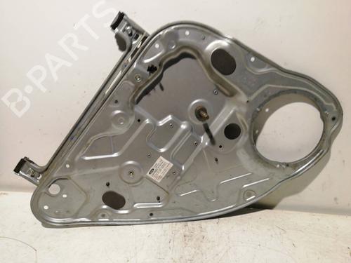 Rudehejsemekanisme venstre bagtil FORD FOCUS I (DAW, DBW) 2.0 16V (131 hp) 25988523