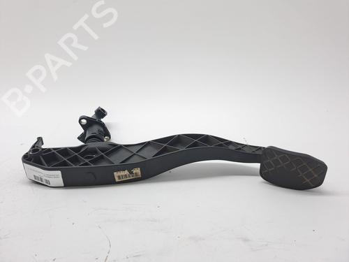 Used Clutch pedal VW TRANSPORTER T5 Van (7HA, 7HH, 7EA, 7EH) 2.5 TDI (130 hp) 23374993