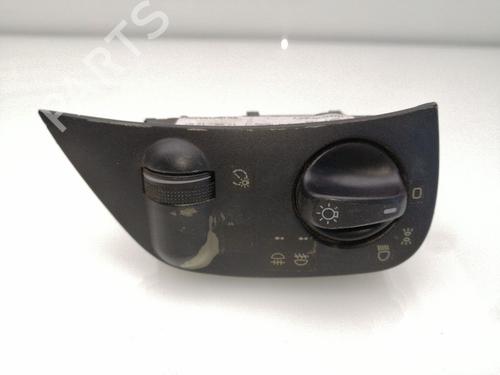 Used Headlight switch SEAT CORDOBA Vario (6K5) 1.4 i (60 hp) 23649398