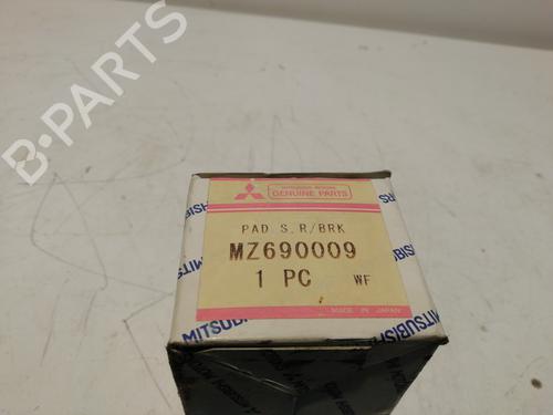 Used Other MITSUBISHI PAJERO I (L04_G, L14_G) 2.3 TD (L043G, L048G) (84 hp) 25989043