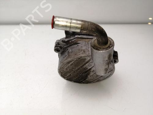 Used Brake master cylinder MERCEDES-BENZ VITO Van (W638) 112 CDI 2.2 (638.094) (122 hp) 25346936