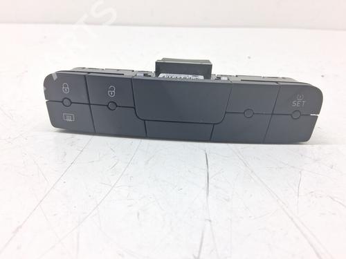 Used Switch SEAT IBIZA IV (6J5, 6P1) 1.2 TSI (86 hp) 29421147