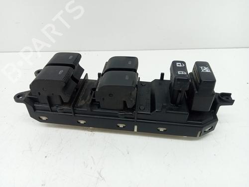 Used Left front window switch TOYOTA YARIS (_P9_) 1.8 VVTi (ZSP90_, ZSP90R) (133 hp) 30898146