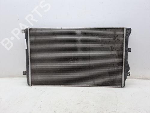 Used Water radiator AUDI A3 (8P1) 1.8 TFSI (160 hp) 23359077