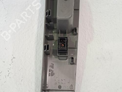 Right front window switch KIA SORENTO I (JC) 2.5 CRDi | BP24608480I26 