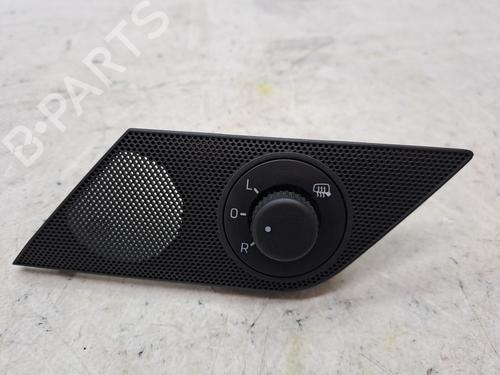 Used Mirror switch SKODA FABIA III (NJ3) 1.0 TSI (95 hp) 23359446