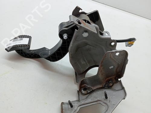Koppelingspedaal PEUGEOT 208 I (CA_, CC_) 1.6 HDi / BlueHDi 75 (75 hp) 23346332