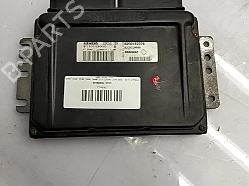 Used Fuse box RENAULT CLIO II (BB_, CB_) 1.2 (BB0A, BB0F, BB10, BB1K, BB28, BB2D, BB2H, CB0A,... (58 hp) 30623299