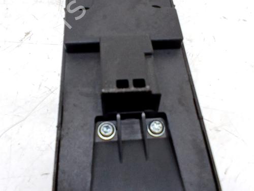 Left front window switch LAND ROVER FREELANDER 2 (L359) 2.2 TD4 4x4 | BP35977184I27 - Image 2
