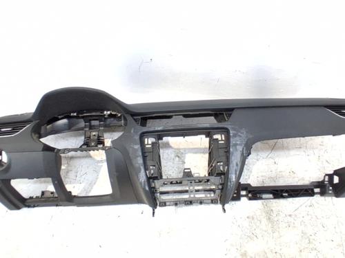 Dashboard Dashboard SKODA OCTAVIA III (5E3, NL3, NR3) 2.0 TDI (150 hp) 37223904 37223904