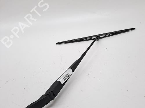 Used Front windshield wiper arm NISSAN MICRA III (K12) 1.5 dCi (82 hp) 26654459