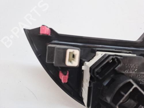 Climate control TOYOTA YARIS (_P13_) 1.3 (NSP130_, NSP130) | BP24171998I5 