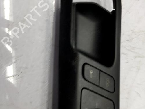 Commande retroviseurs VW POLO IV (9N_, 9A_) 1.4 TDI (75 hp) 32108216