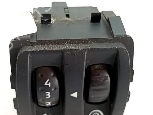 Hovedlysbryter Hovedlysbryter RENAULT MEGANE III Hatchback (BZ0/1_, B3_) 1.5 dCi (106 hp) 33762064 33762064