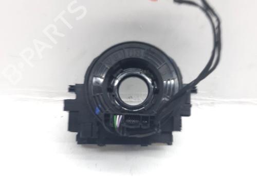 squib-airbag-toyota-corolla-estate-_e21_-2019-33761840 main image