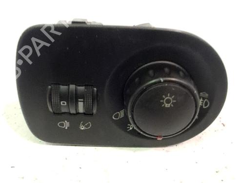 Commande de phare Commande de phare SEAT LEON (1P1) 2.0 TDI (140 hp) 35968351 35968351