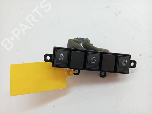 Used Switch NISSAN PULSAR Hatchback (C13) 1.5 dCi (110 hp) 23339964
