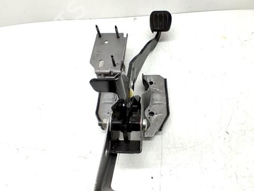 bremsepedal CITROËN C4 Grand Picasso II (DA_, DE_) 1.2 THP 130 (130 hp) 30925740