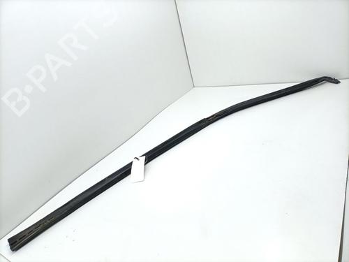 Used Rubber door seal NISSAN TERRANO II (R20) 2.7 TDi 4WD (125 hp) 28336503