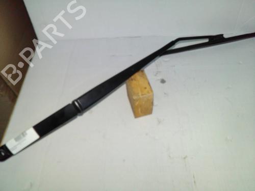 Used Front windshield wiper arm NISSAN LEAF (ZE1) Electric (150 hp) 23358715
