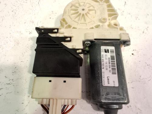 Left rear window motor SEAT LEON (1P1) 2.0 TDI | BP35968417E23 - Image 2