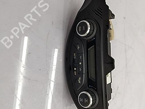 Used Climate control TOYOTA YARIS (_P13_) 1.5 (NSP131_) (112 hp) 30655800