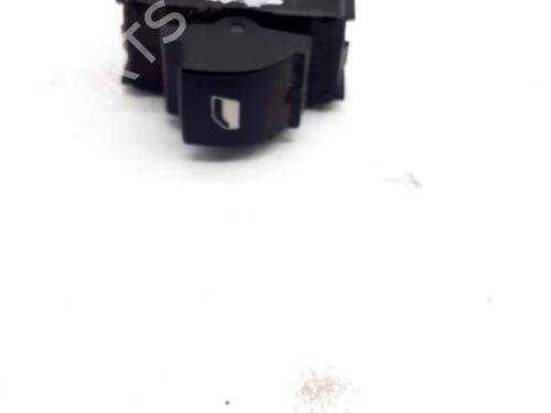 Used Right rear window switch OPEL CROSSLAND X / CROSSLAND (P17, P2QO) 1.2 (75) (110 hp) 31701010