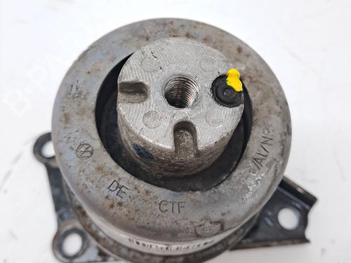 Used Engine mount VW TRANSPORTER T5 Van (7HA, 7HH, 7EA, 7EH) 2.5 TDI (130 hp) 23374772