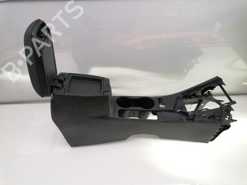Used Armrest / Center console TOYOTA AURIS Estate (_E18_) 1.8 Hybrid (ZWE186_, ZWE186R, ZWE186H) (136 hp) 23385546
