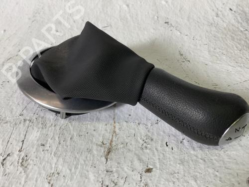 Used Shift knob Shift knob RENAULT MODUS / GRAND MODUS (F/JP0_) 1.5 dCi (FP0F, JP0F) (86 hp) 39740777 39740777