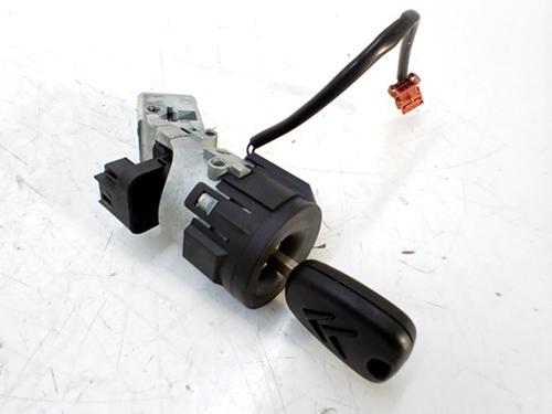 Used Ignition barrel CITROËN C3 I (FC_, FN_) 1.4 i (73 hp) 30622658