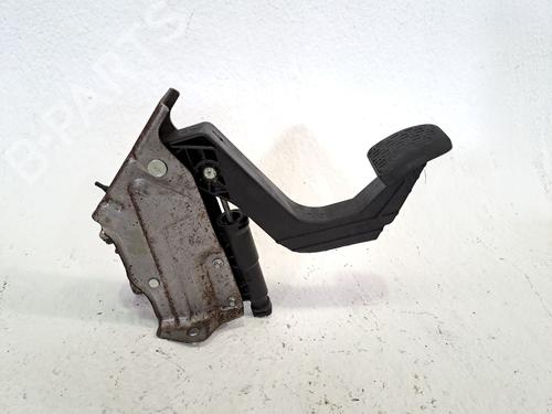 Used Clutch pedal MERCEDES-BENZ SPRINTER 3,5-t Van (B906) 311 CDI (906.631, 906.633, 906.635, 906.637) (109 hp) 28037833
