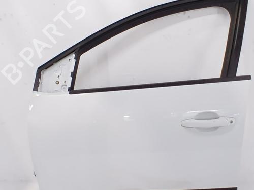 Puerta delantera izquierda Puerta delantera izquierda DACIA SANDERO III 1.0 TCe 90 (91 hp) 39714188 39714188