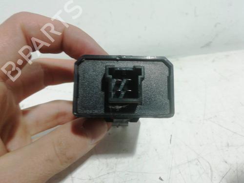 Used Electronic module LAND ROVER DEFENDER Station Wagon (L316, L315) 2.5 Td5 4x4 (L316) (122 hp) 26538039