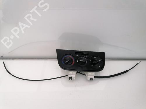AC Styreenhet / Manøvreringsenhet FIAT QUBO (225_) 1.3 D Multijet (225CXB1A, 225AXB1A, 225CXB11, 225AXB11,... (75 hp) 25783659