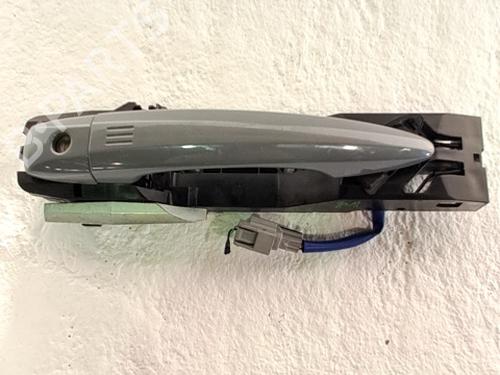 Used Front left exterior door handle Front left exterior door handle 37449541 37449541