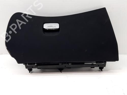 Porta-luvas ALFA ROMEO 147 (937_) 1.9 JTD (937.AXF1A, 937.BXF1A) (101 hp) 32105616