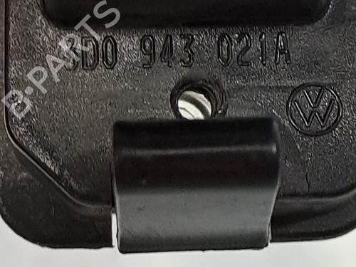 Used Licence plate light SEAT LEON (1P1) 1.6 (102 hp) 24586871