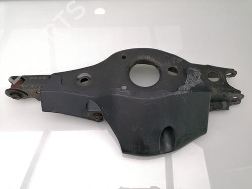 Used Right rear suspension arm TOYOTA AURIS Estate (_E18_) 1.8 Hybrid (ZWE186_, ZWE186R, ZWE186H) (136 hp) 23935639