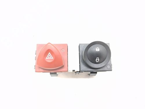 Used Warning switch RENAULT MEGANE II (BM0/1_, CM0/1_) 1.5 dCi (BM1E, CM1E) (106 hp) 28179218