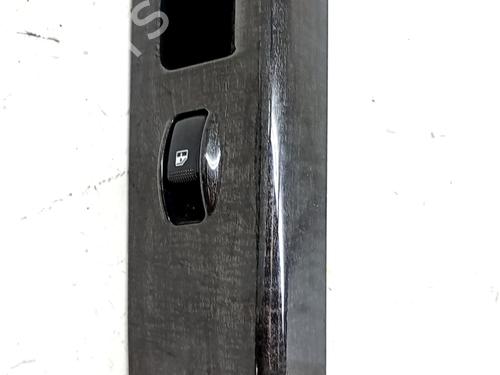 right-front-window-switch-kia-sorento-i-jc-2002-2003-2004-2005-2006-2007-2008-2009-2010-2011-32105157 main image