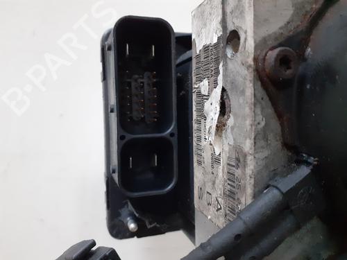 Used ABS pump CHRYSLER VOYAGER / GRAND VOYAGER III (GS_, NS_) 2.5 TD (116 hp) 25458534