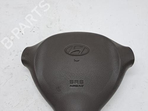 Used Driver airbag HYUNDAI SANTA FÉ I (SM) 2.4 16V 4x4 (146 hp) 25998726
