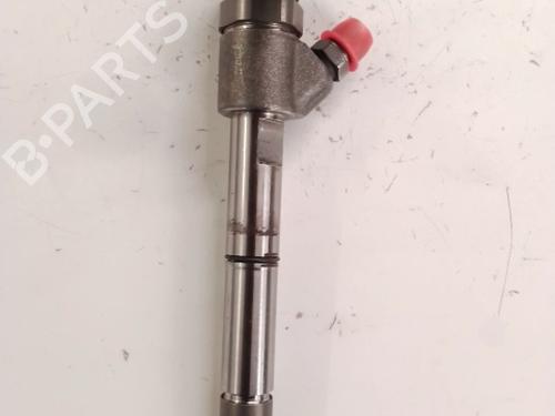 Used Injector KIA SORENTO III (UM) 2.2 CRDi 4WD (200 hp) 31153182