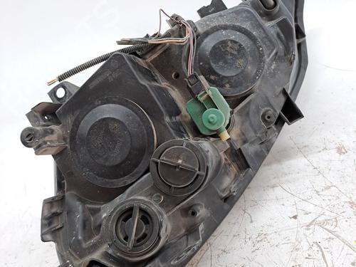 Right headlight RENAULT SCÉNIC II (JM0/1_) 1.6 16V (JM1R) | BP23372956C29 
